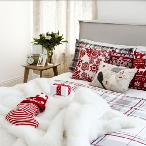 Cozy Blankets & Pillows Cozy Blankets & Pillows