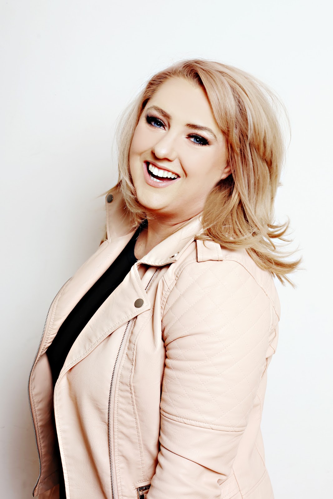 Amanda - Coal & Canary Amanda - Coal & Canary